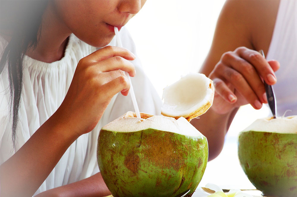 6 Foods That Naturally Soothe Cold and Flu
