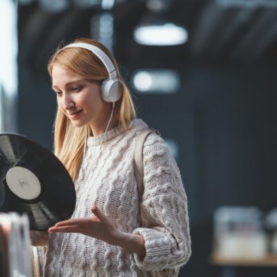 6 collectibles People Are Making Instant Cash On